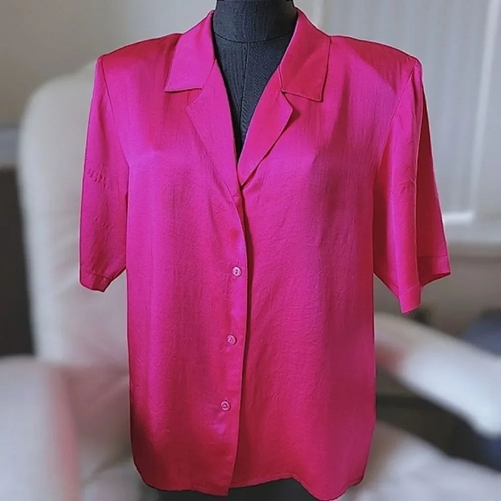 Vtg 80s fushia silk half sleeve button-down blouse